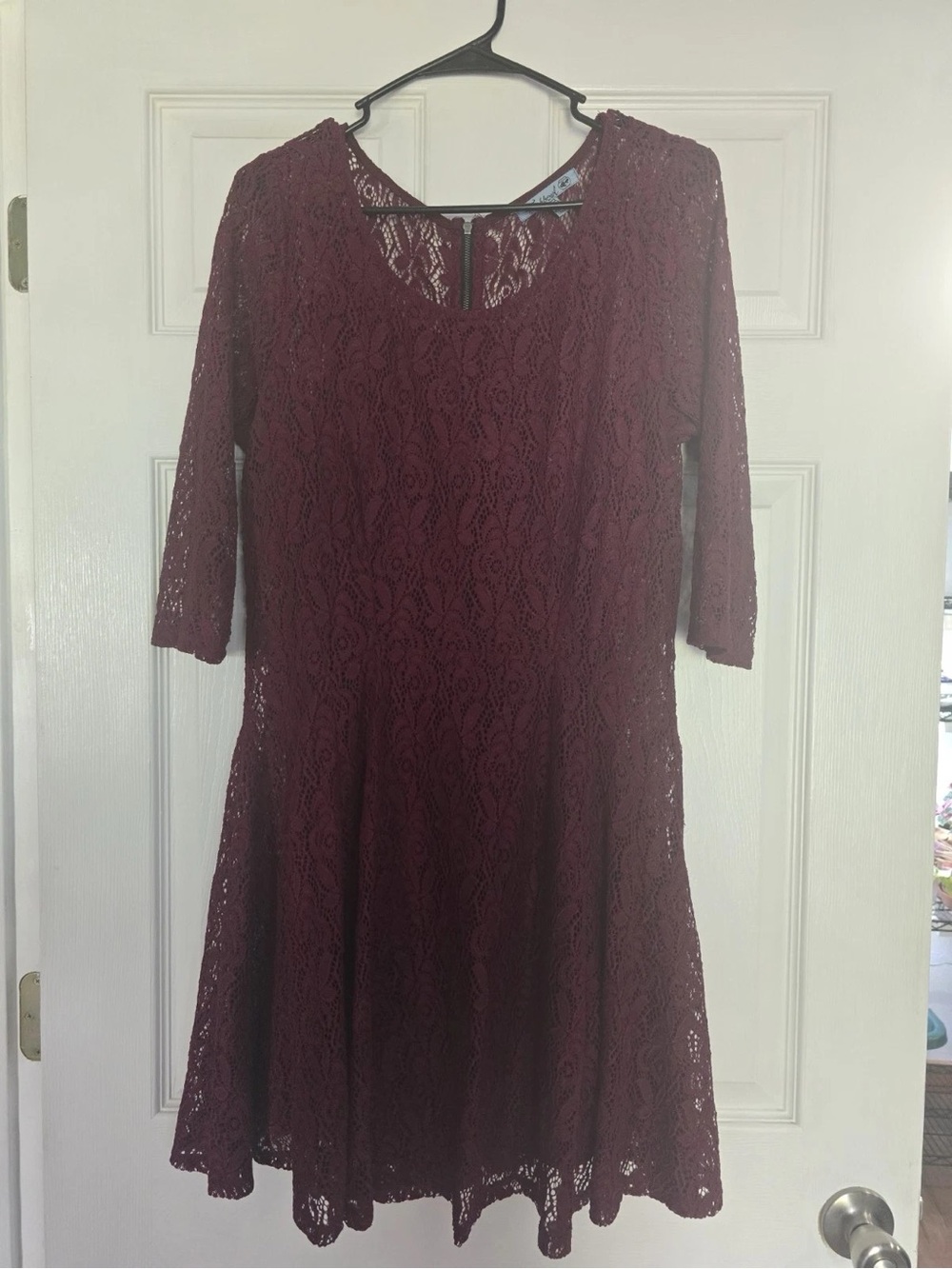 Women's Burgundy Lace Mini Dress with Three-Quarter Sleeves